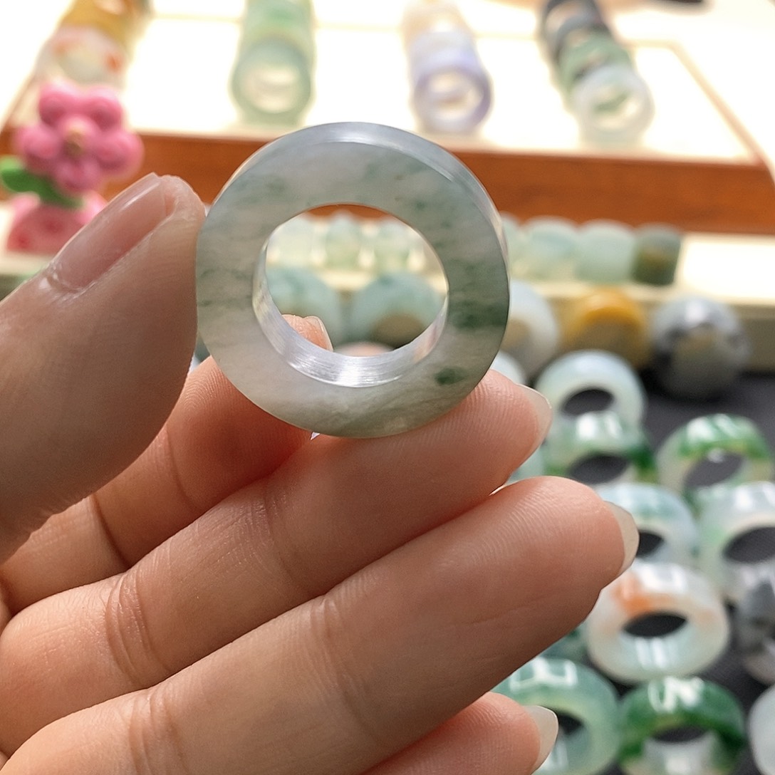 定制翡翠未镶嵌翡翠