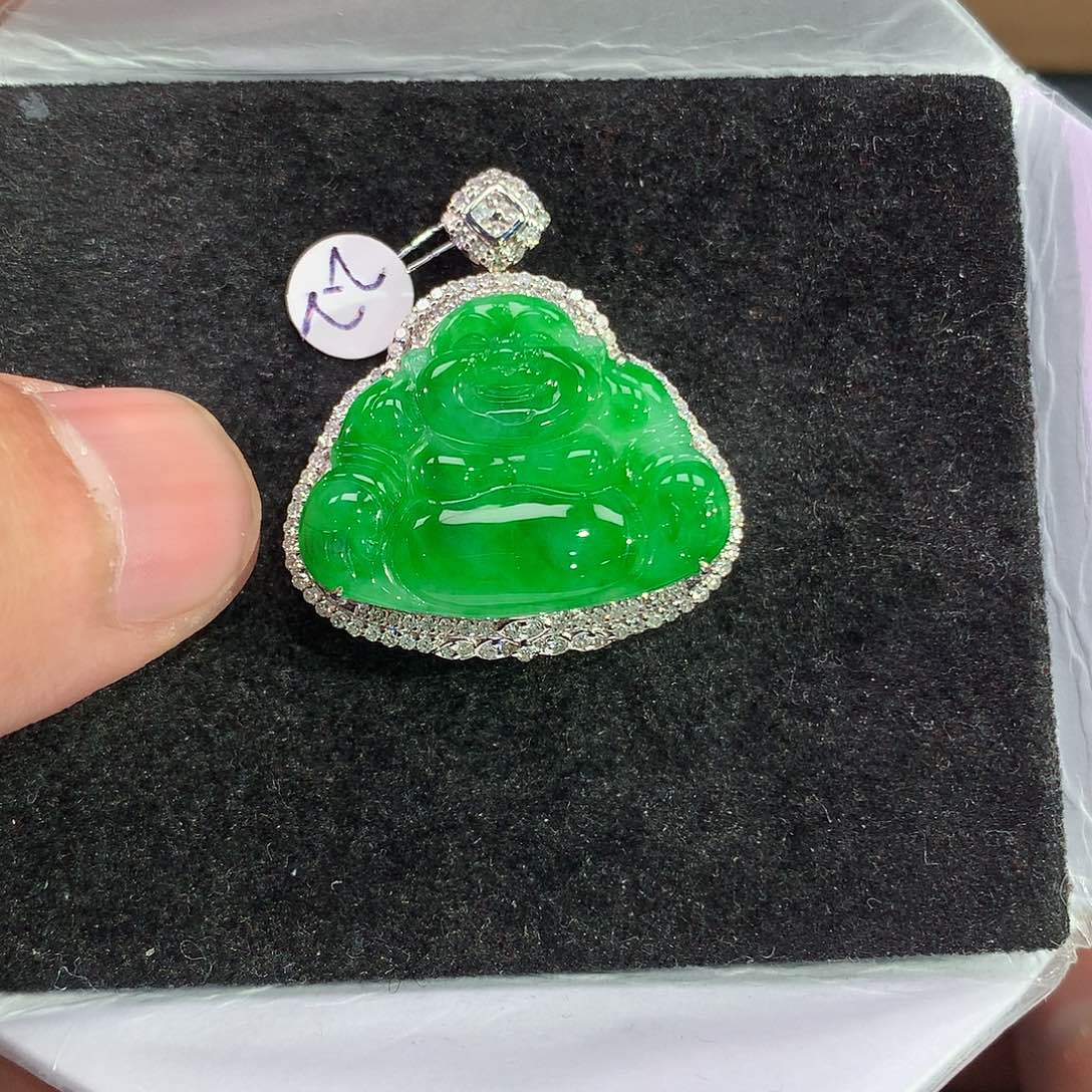 翡翠吊坠(赠链)18K金镶嵌