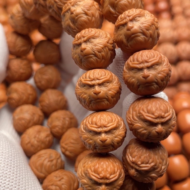 猴头核桃吊坠健*客斗战胜佛