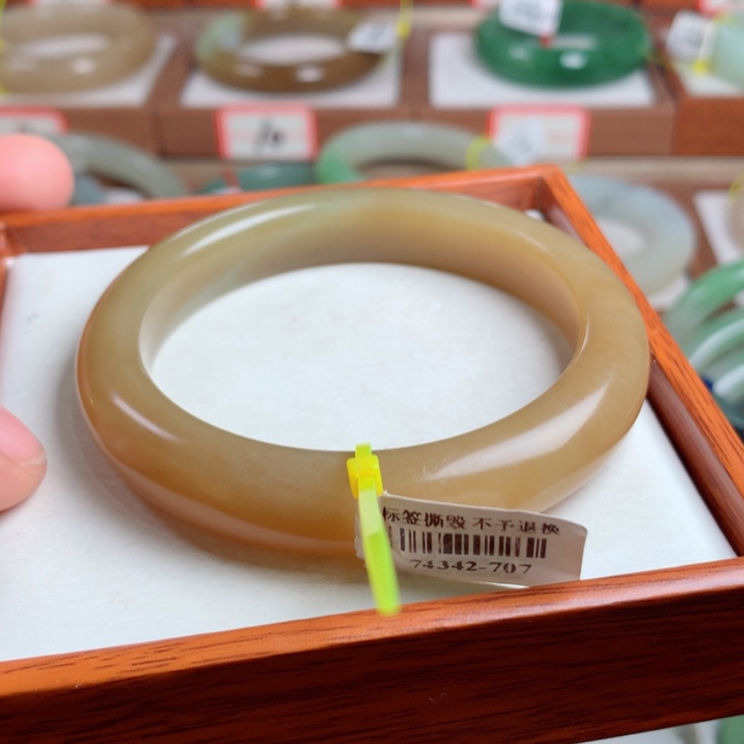 【闪购商品】和田玉手镯未镶嵌43号58.9