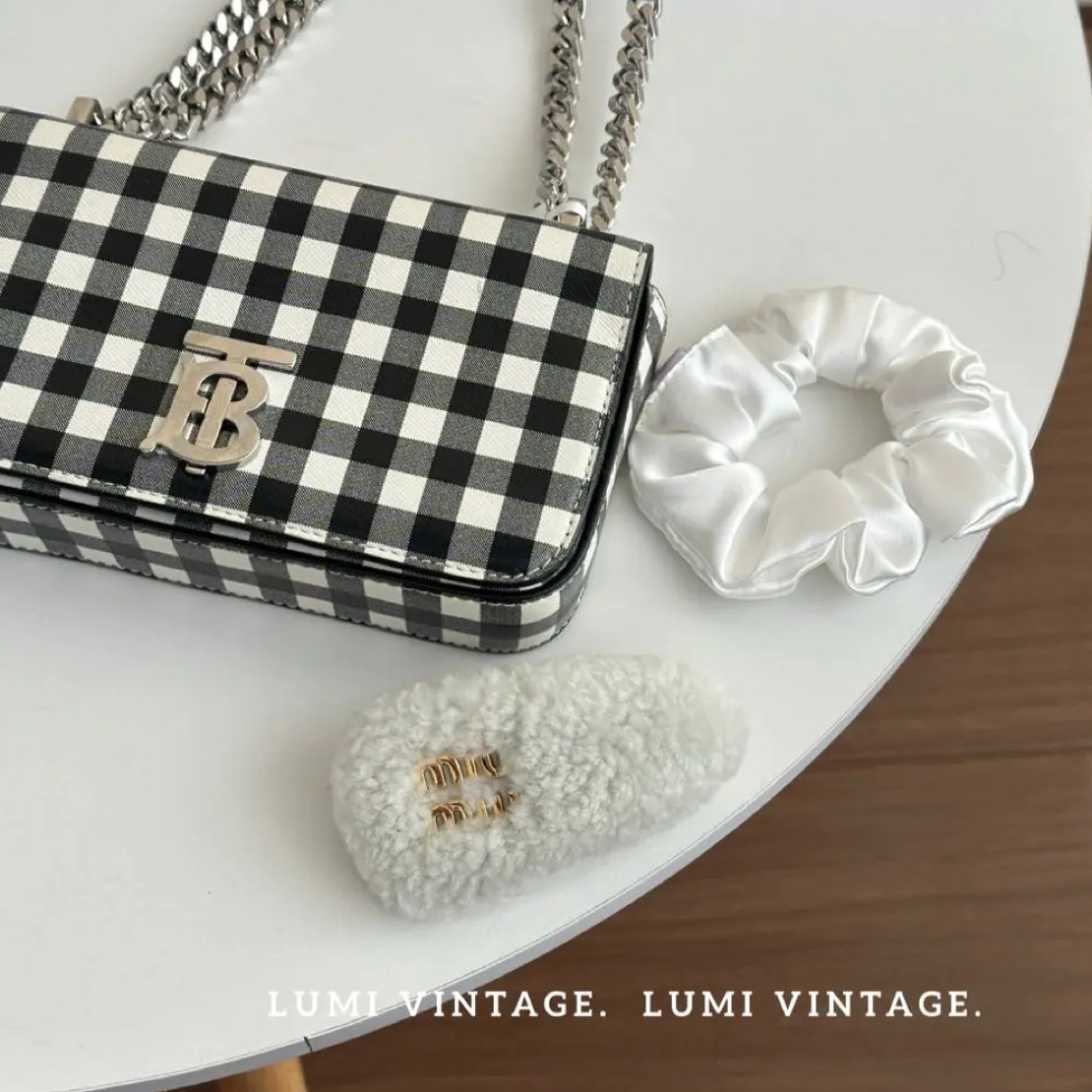 95新 MIU MIU/缪缪 白色毛毛发夹49929296