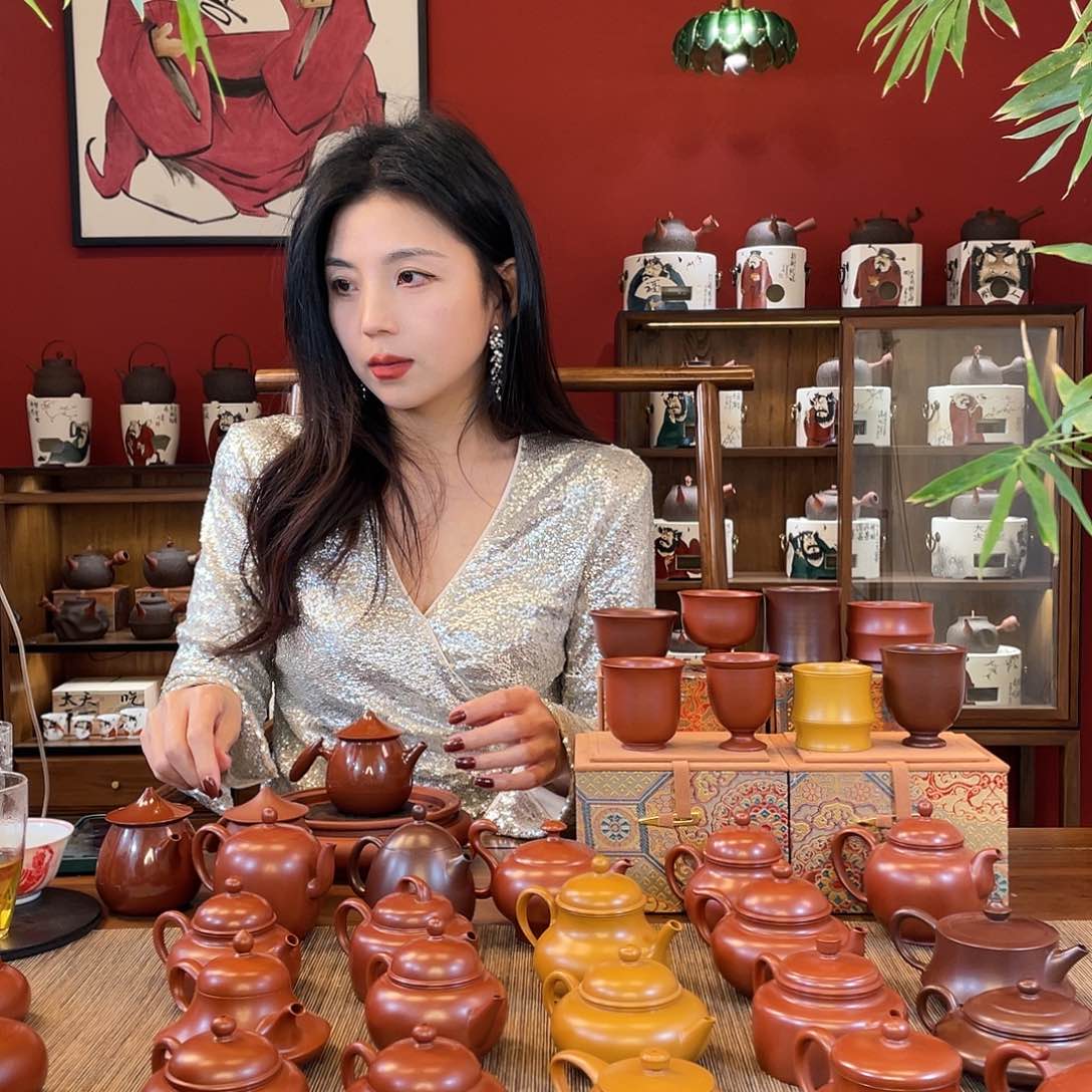 紫砂茶壶执*…………………..