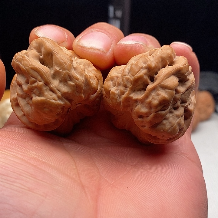 文玩核桃把件38尺蛤蟆头有修