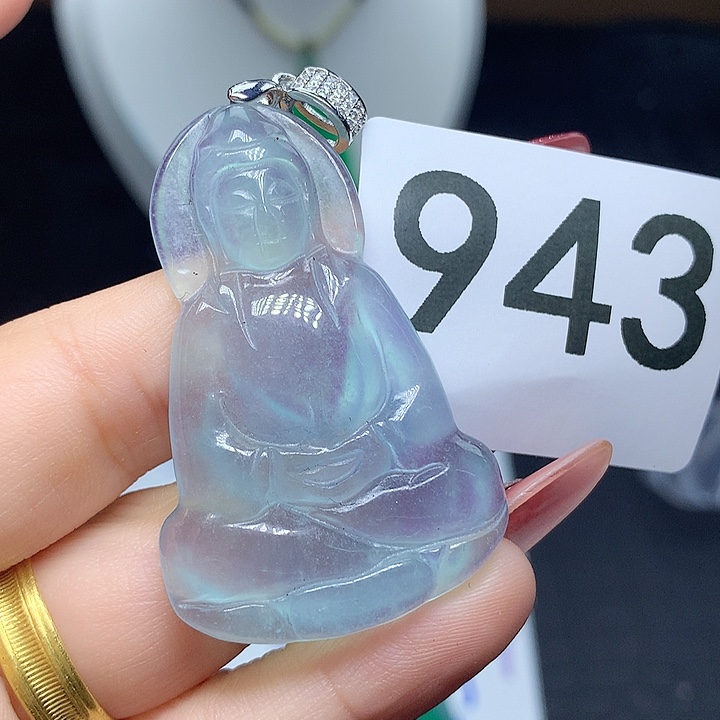 翡翠吊坠(赠链)未镶嵌