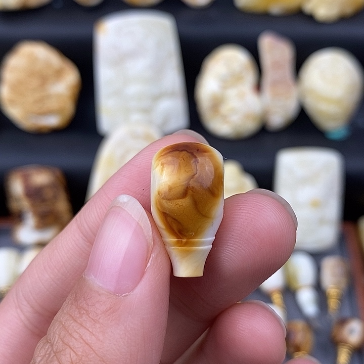 琥珀未镶嵌裸石11三通c612