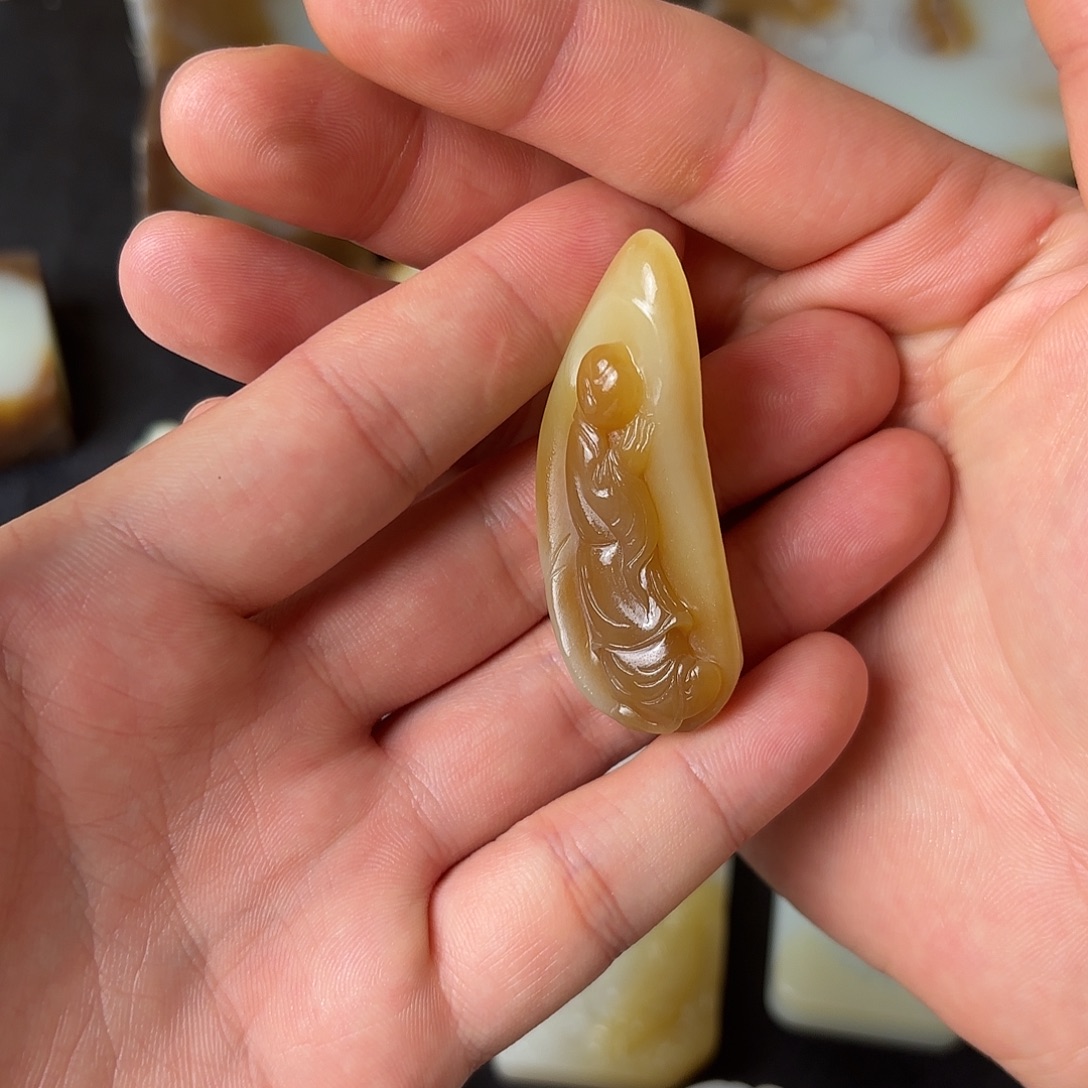 和田玉未镶嵌挂件