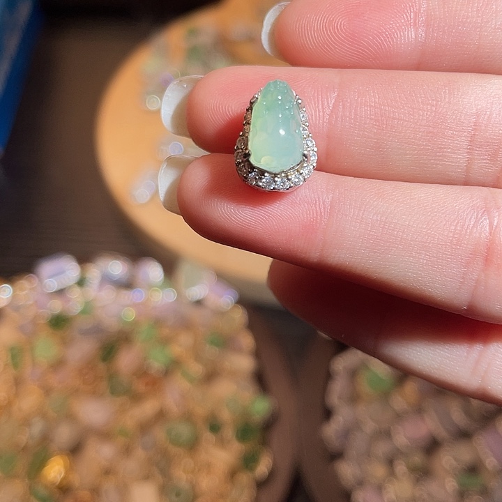 翡翠银S925镶嵌颈饰翡翠