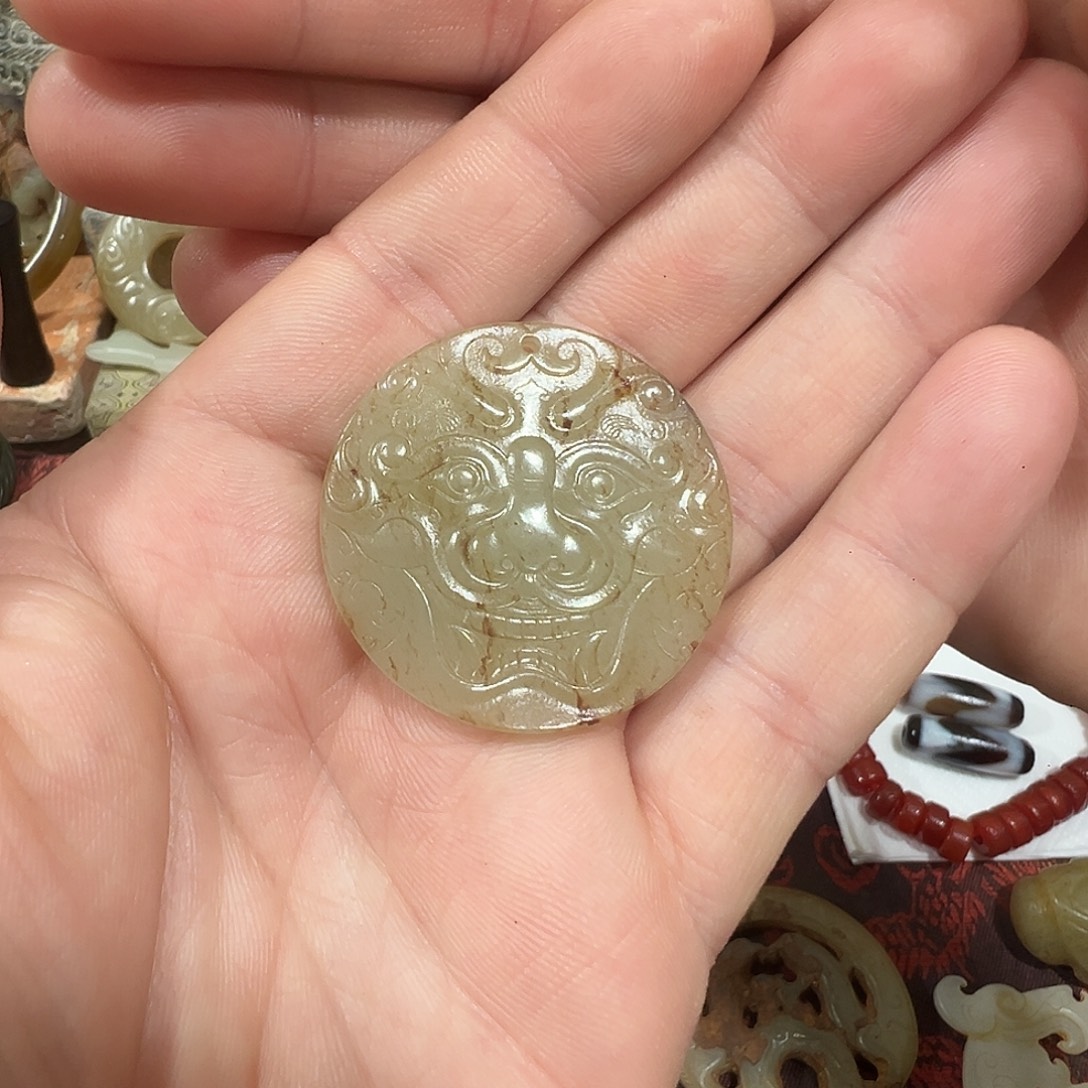 和田玉（糖玉）未镶嵌挂件