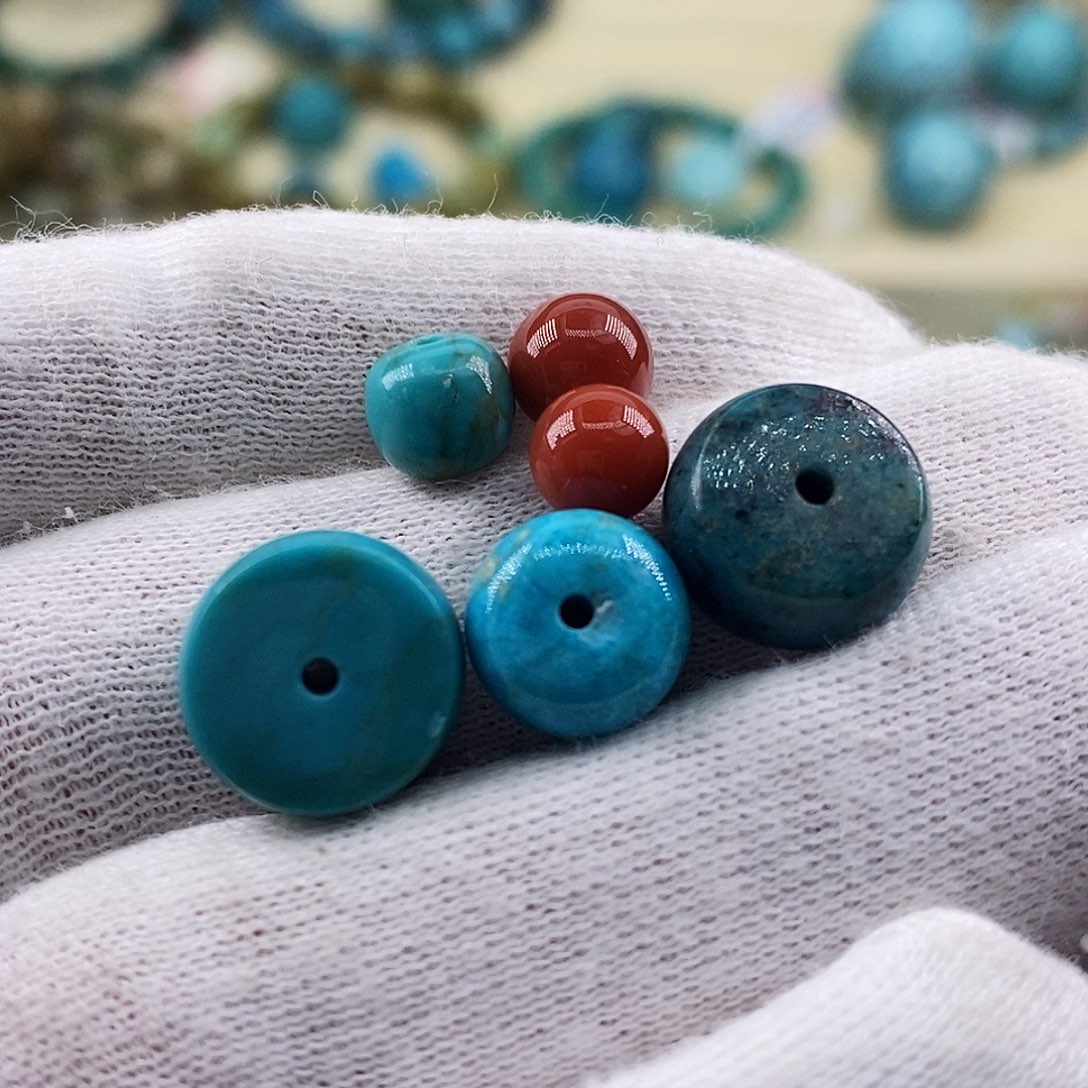 南红玛瑙未镶嵌珠宝奇石