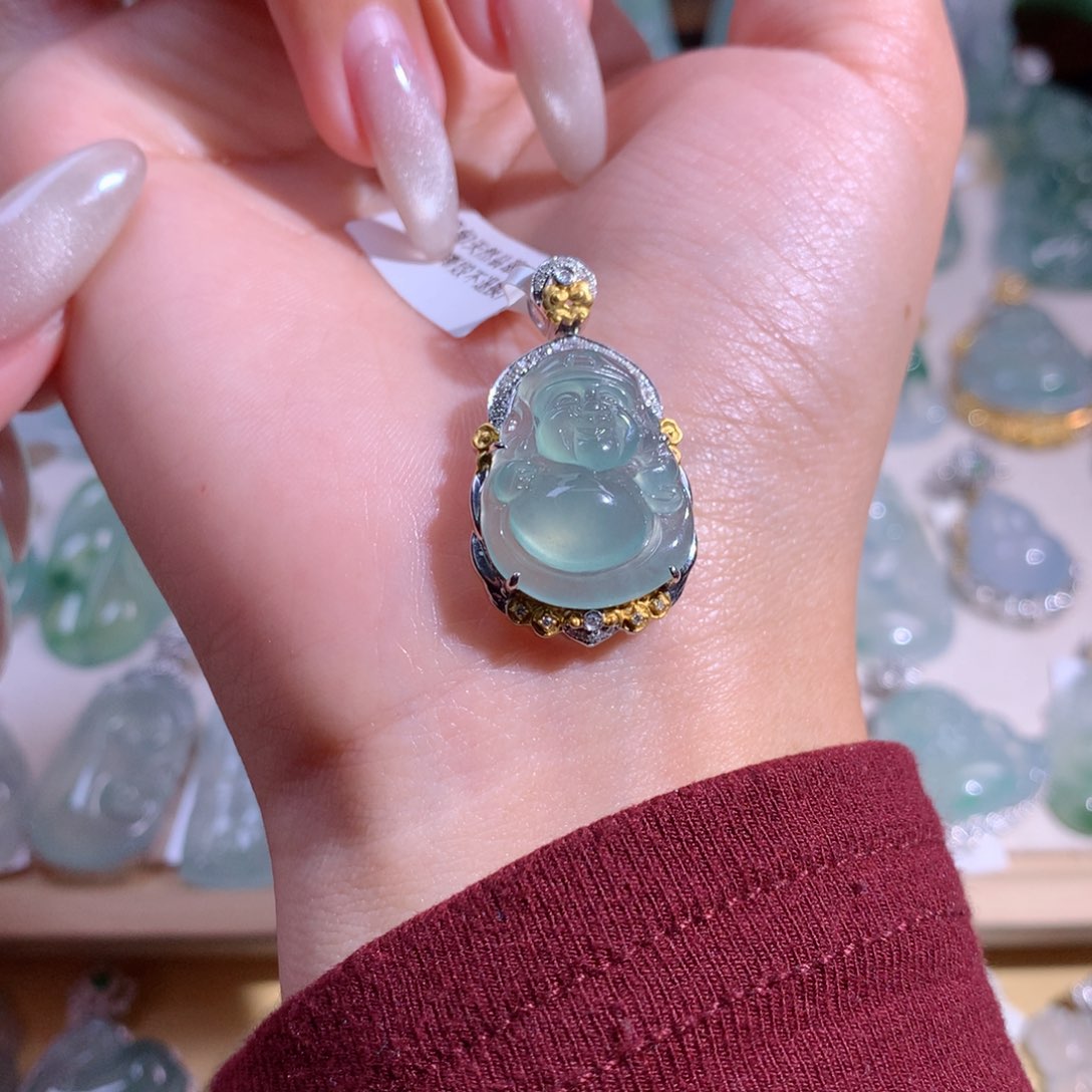 翡翠吊坠(不含链)18K金镶嵌