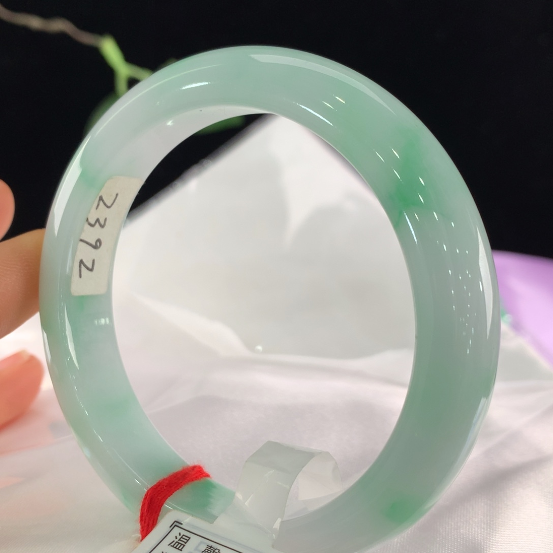 翡翠手镯未镶嵌111-2392