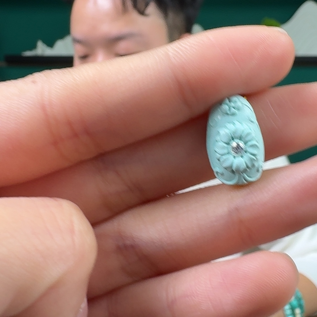 绿松石未镶嵌珠宝奇石