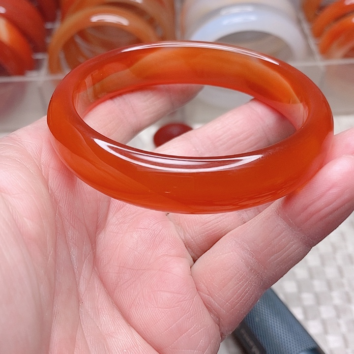 玛瑙/玉髓手镯未镶嵌