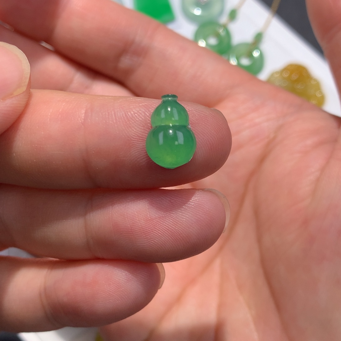 翡翠裸石翡翠葫芦