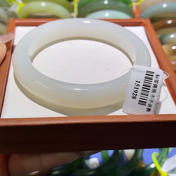 和田玉未镶嵌手镯59+