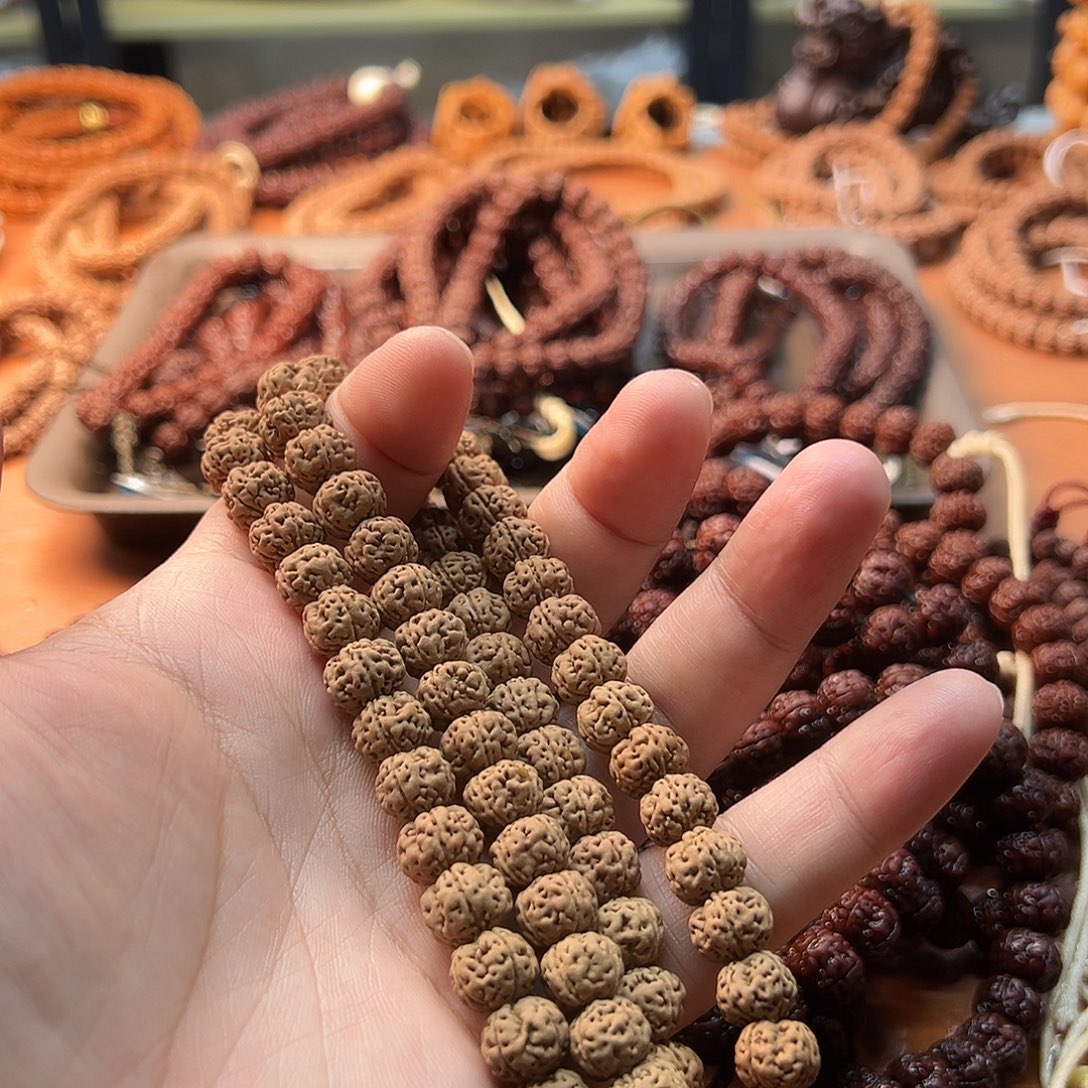 金刚菩提吊坠四瓣老树王手持10