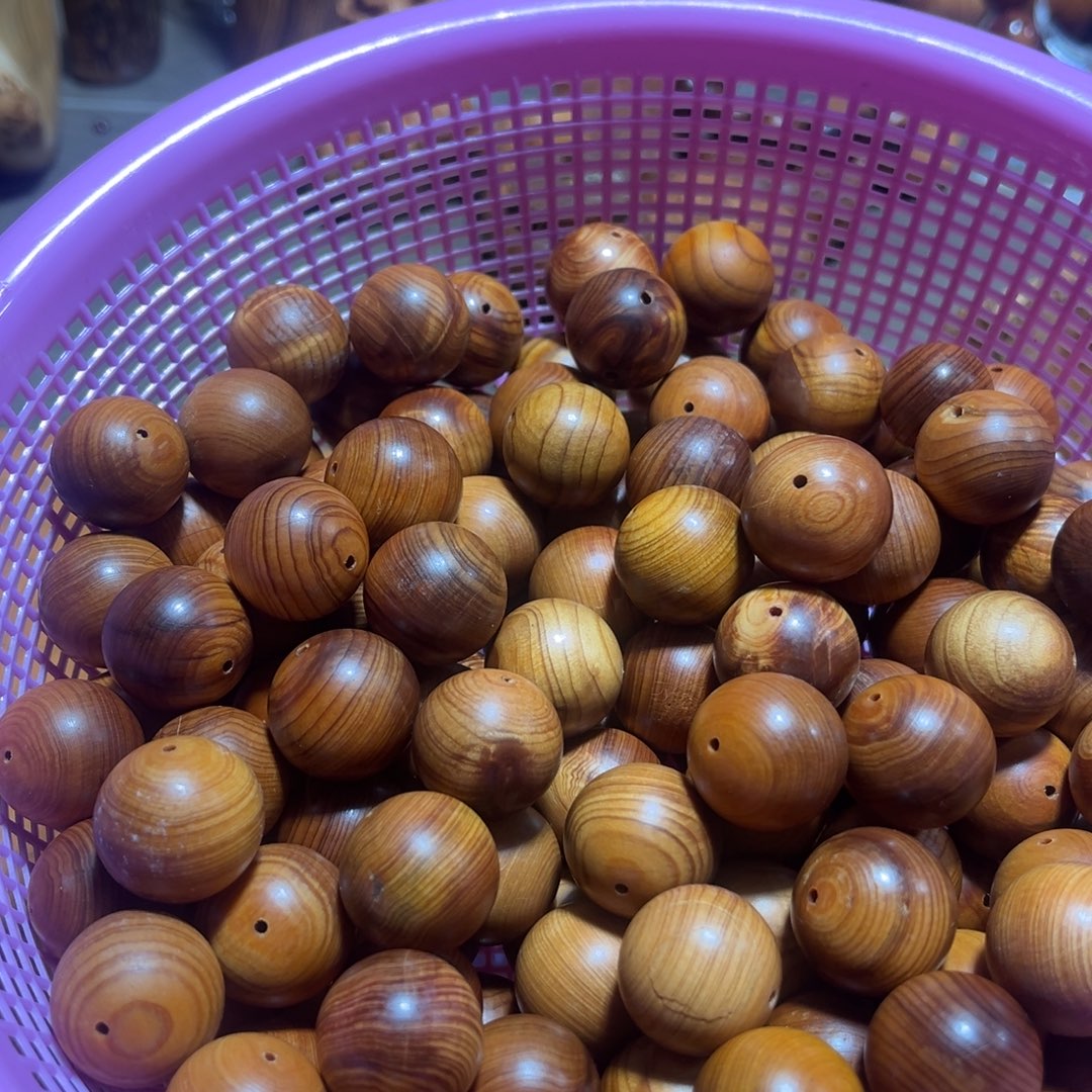 昨***天柏木（崖柏）崖柏2.0三珠微瑕一斤