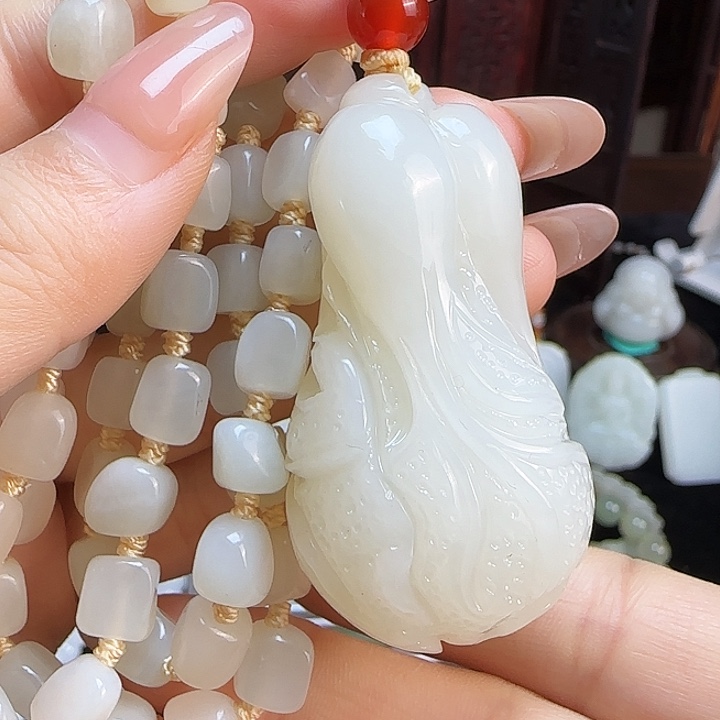 和田玉未镶嵌颈饰定制发货