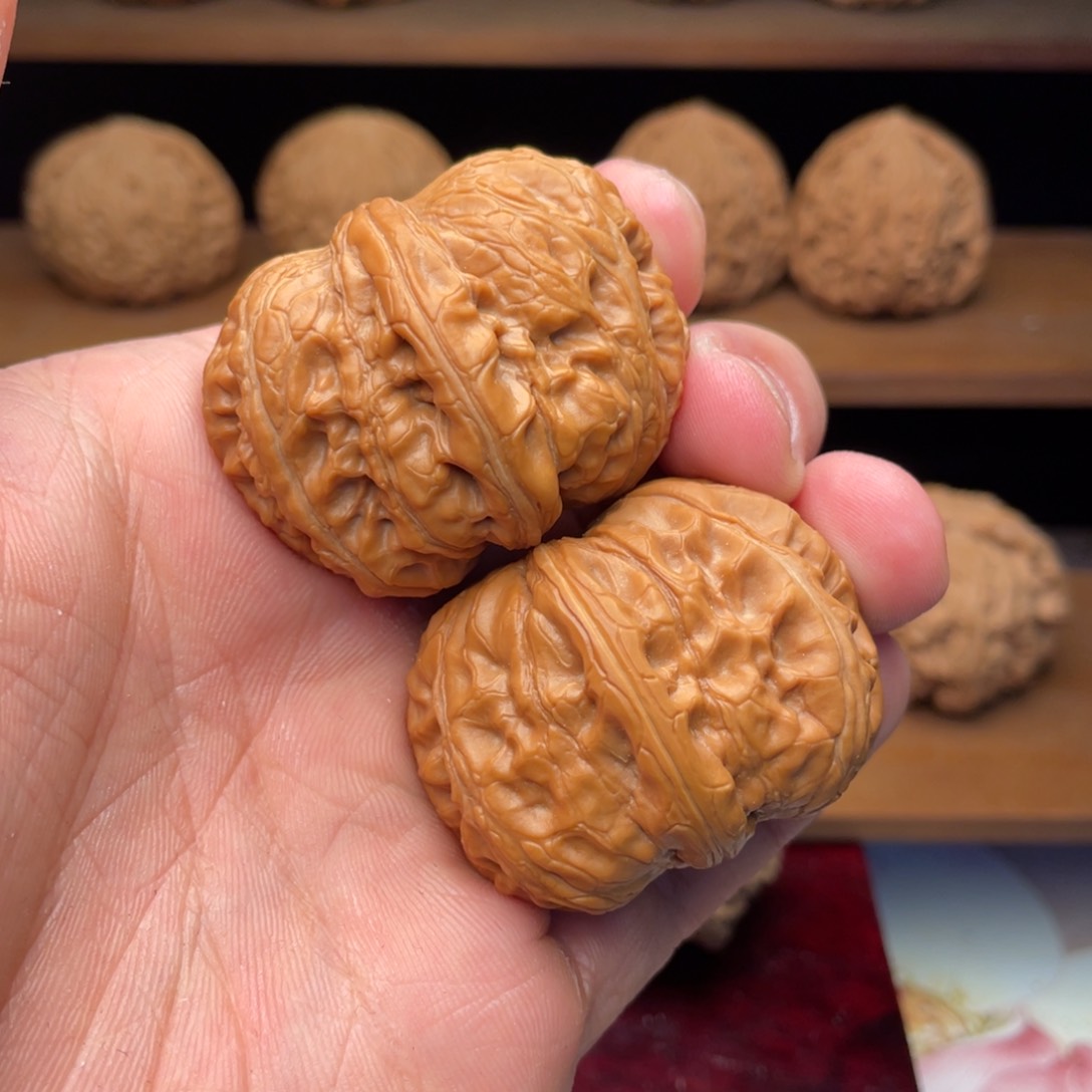 文玩核桃吊坠43.8毕业元宝金锭子款