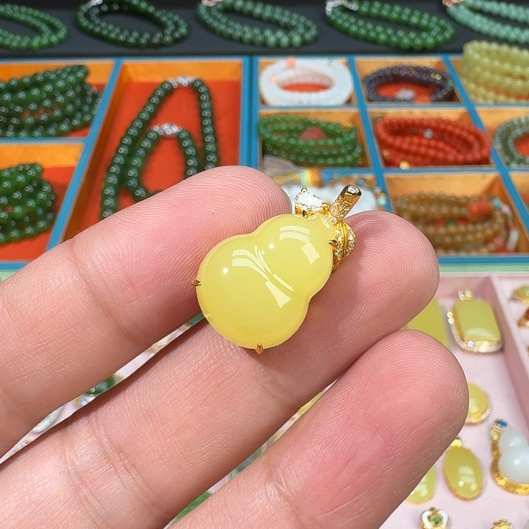 和田玉18K金镶嵌珠宝奇石黄玉葫芦