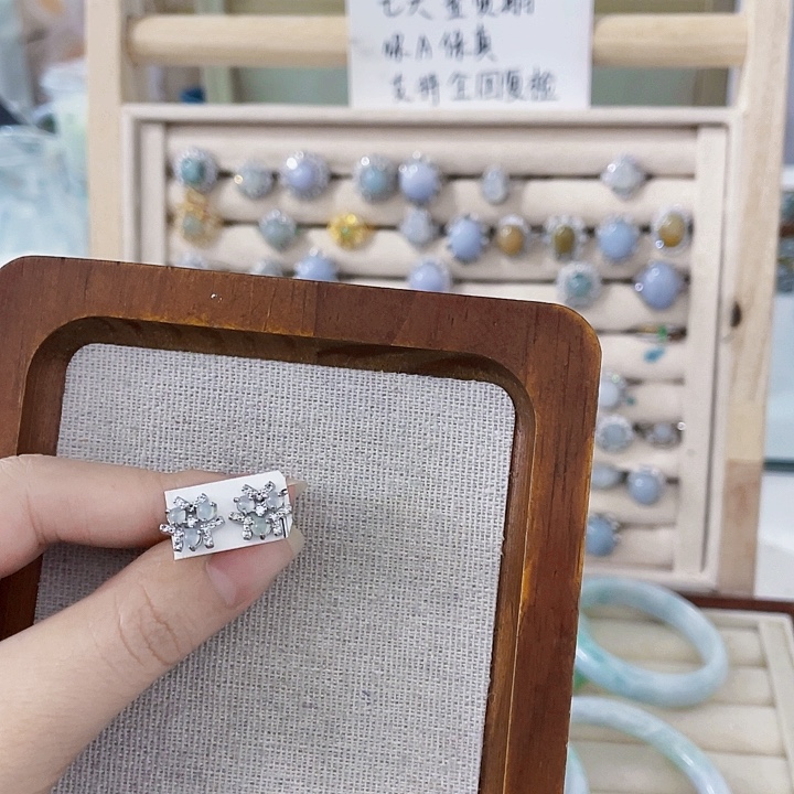 翡翠未镶嵌颈饰天然翡翠Ａ货