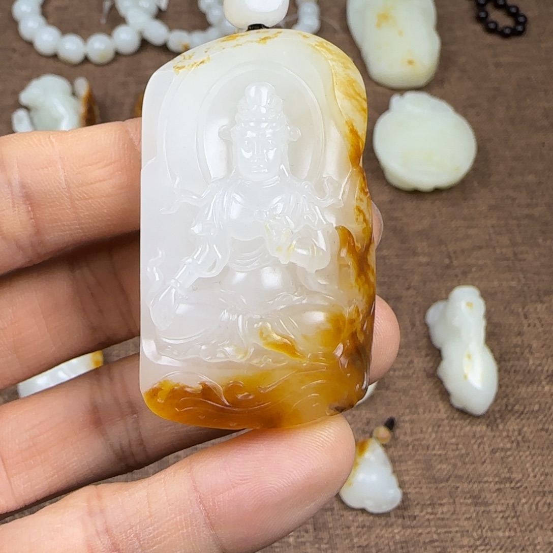 和田玉未镶嵌颈饰