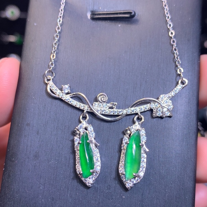 【闪购商品】翡翠银S925镶嵌颈饰天然翡翠