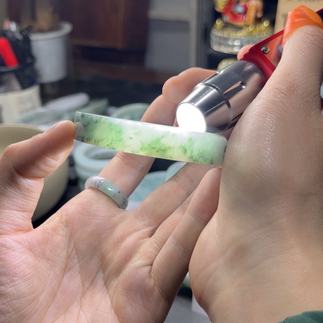 定制翡翠手镯未镶嵌