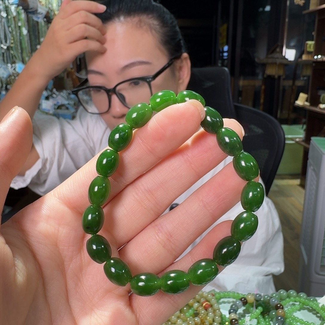 +***)颈饰未镶嵌和田玉