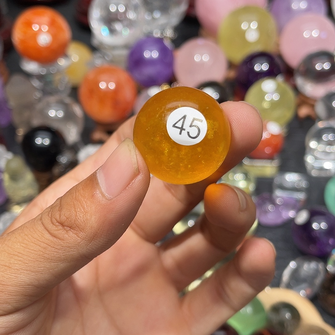 甜***毛未镶嵌珠宝半成品水晶微瑕