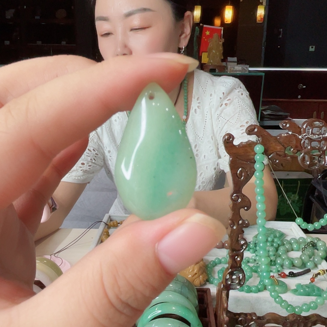 密玉（石英质玉）未镶嵌颈饰