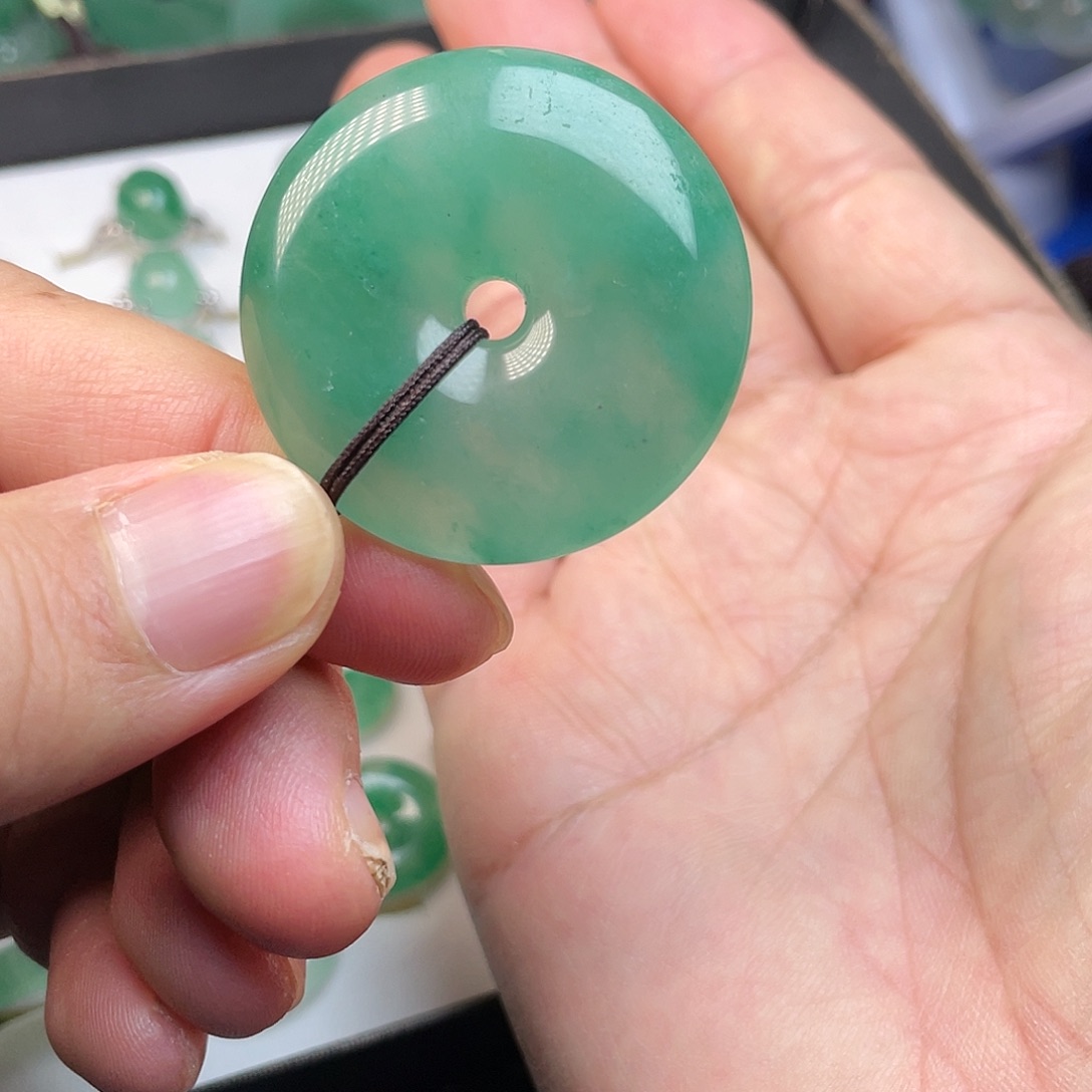 石英质玉吊坠(不含链)未镶嵌