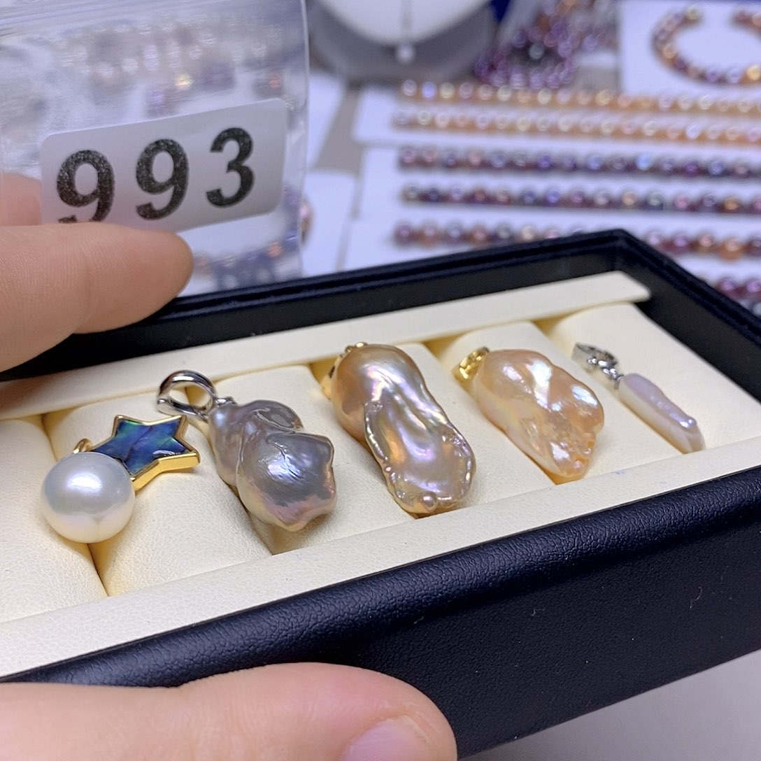 颈饰未镶嵌淡水珍珠