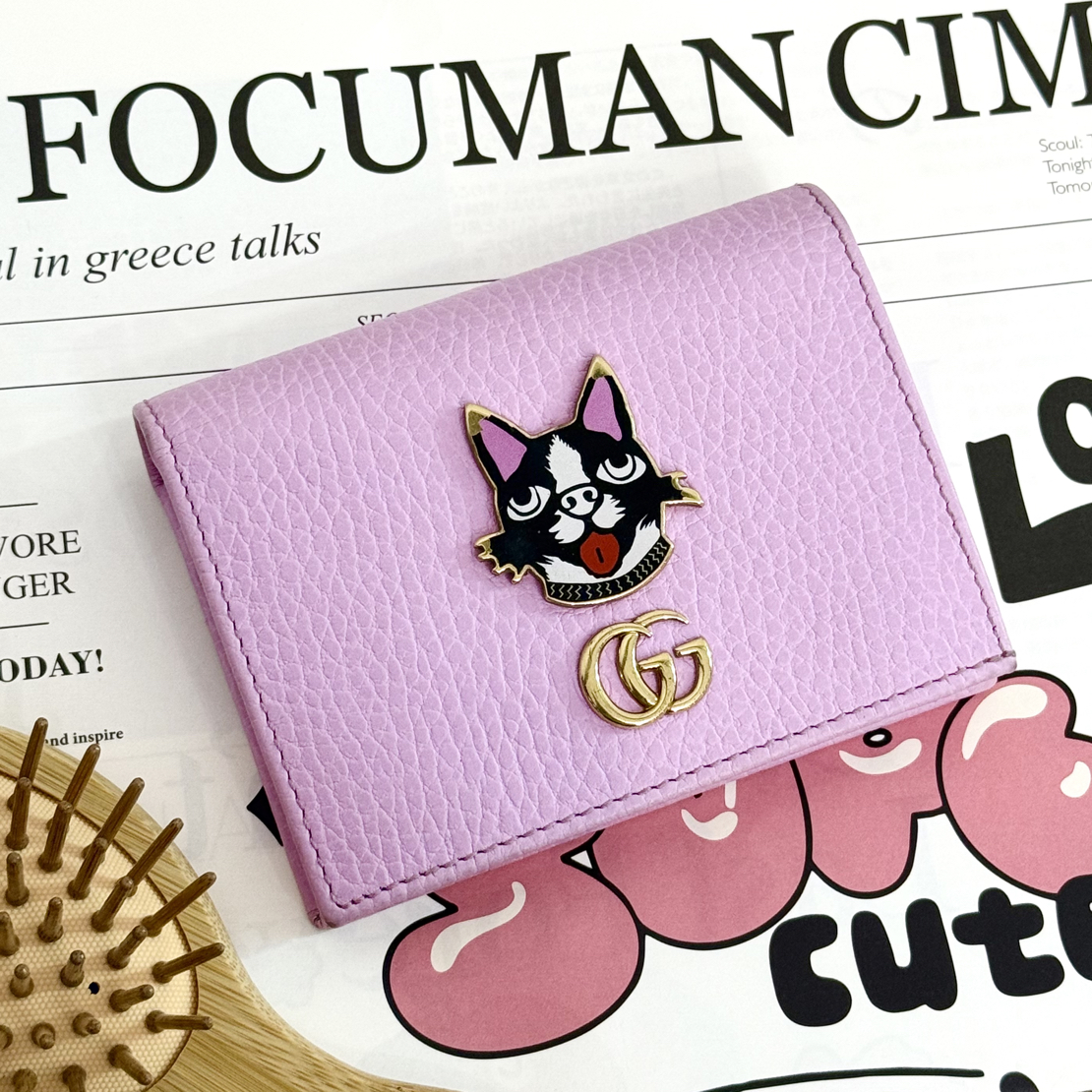 95新 GUCCI/古驰 波士顿梗犬金属徽标 粉色荔枝皮钱包