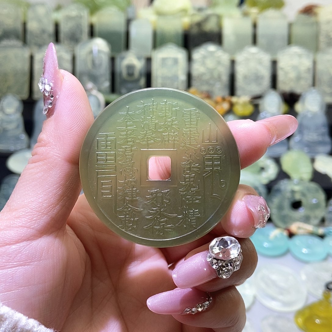 岫玉吊坠未镶嵌吊坠