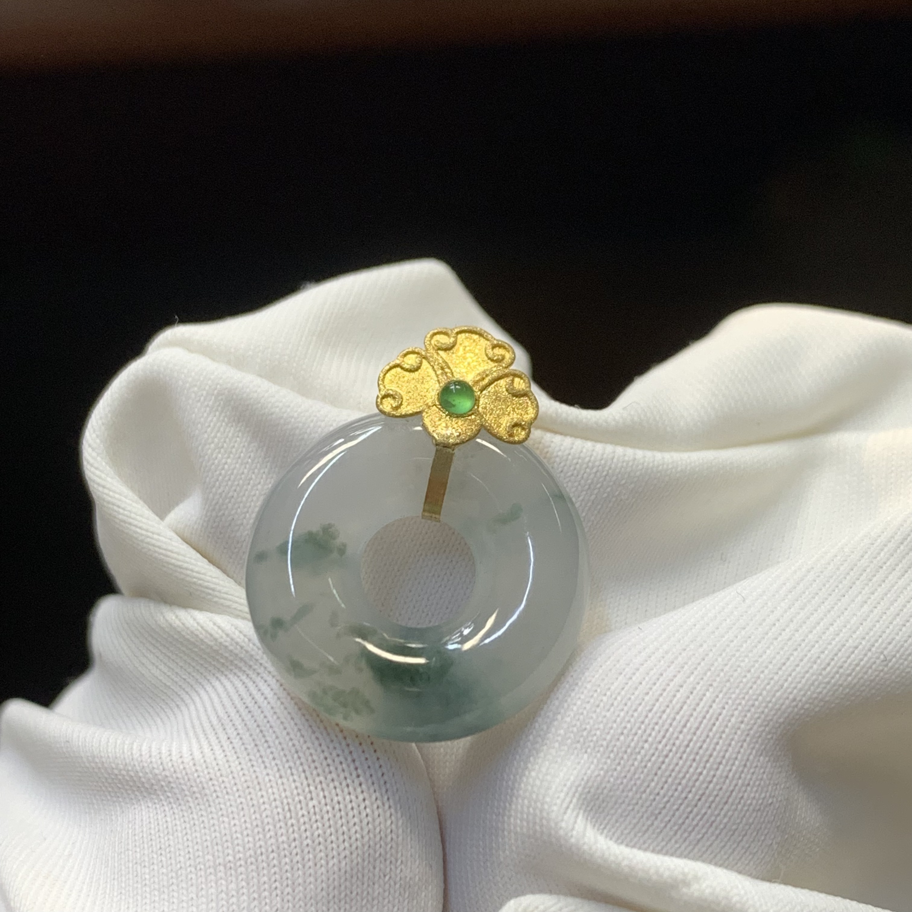 【金鑫】飘花甜甜圈翡翠吊坠*18k冰胶飘花吊坠缅翠A货中式不含链
