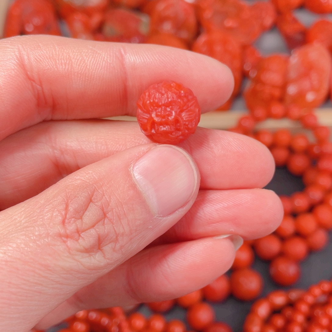 南红玛瑙配饰未镶嵌长****花