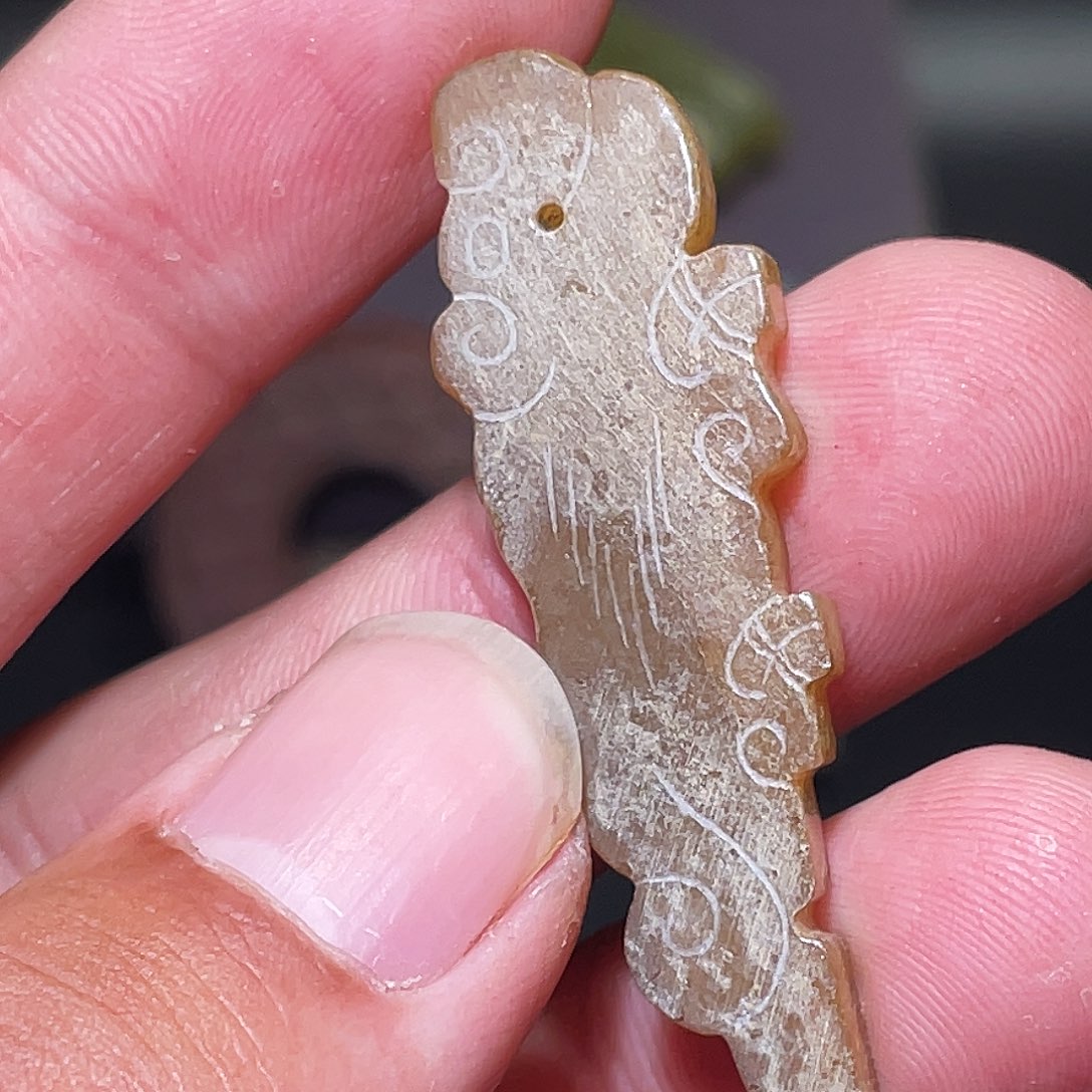 爱***玉和田玉（糖玉）未镶嵌挂件