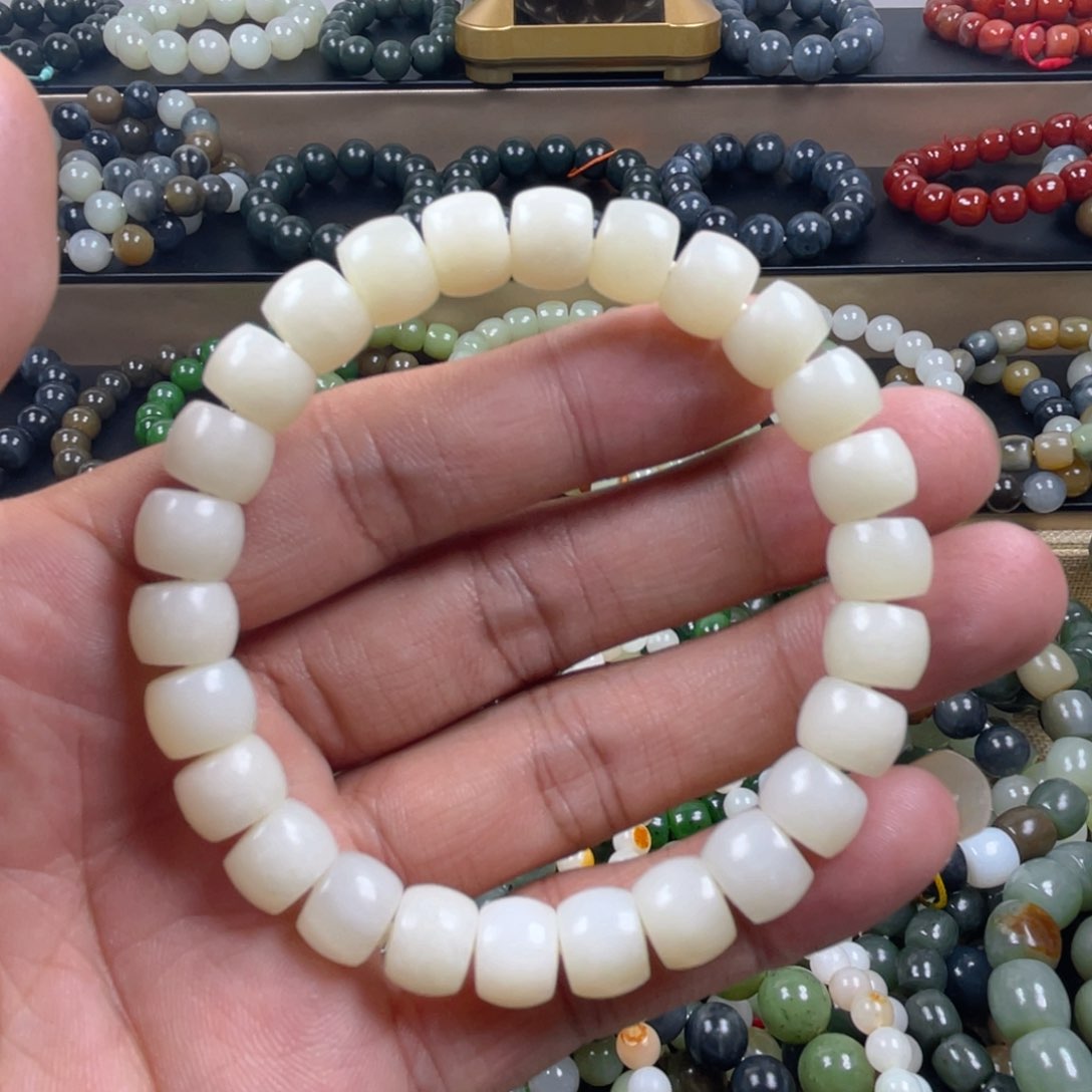 未镶嵌和田玉手串