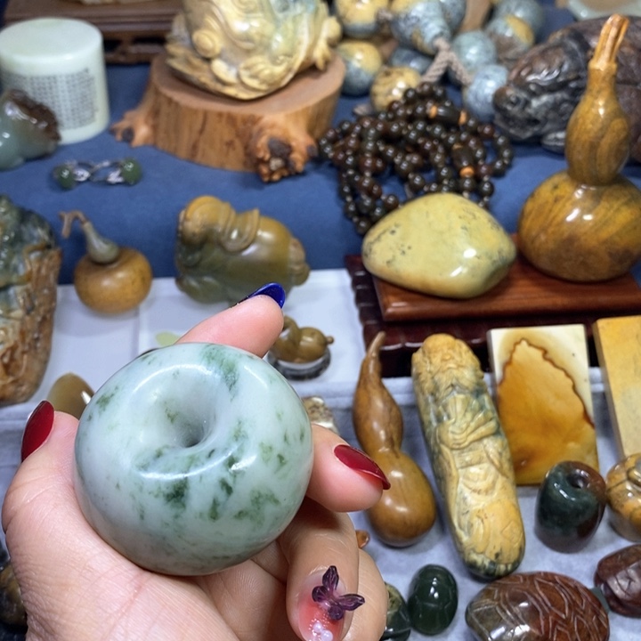 蛇纹石玉岫玉把件未镶嵌