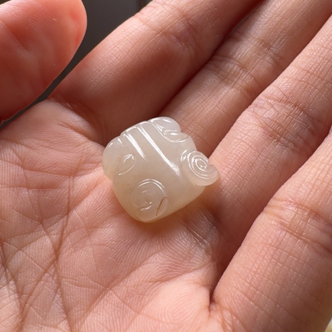 家***猫和田玉未镶嵌颈饰