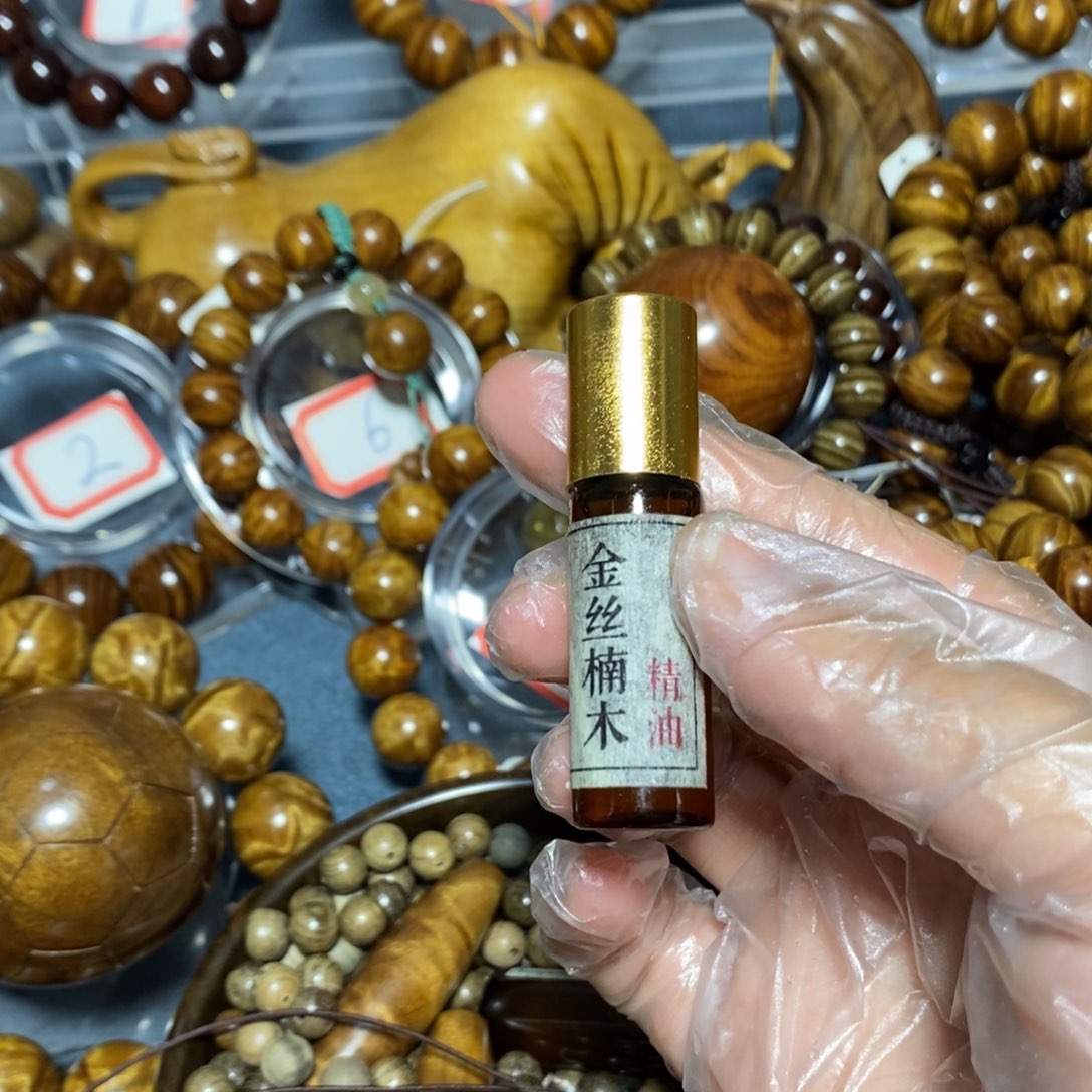 金丝楠木雕工艺品