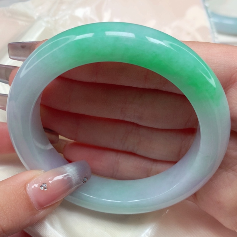 【闪购商品】翡翠手镯未镶嵌56圈
