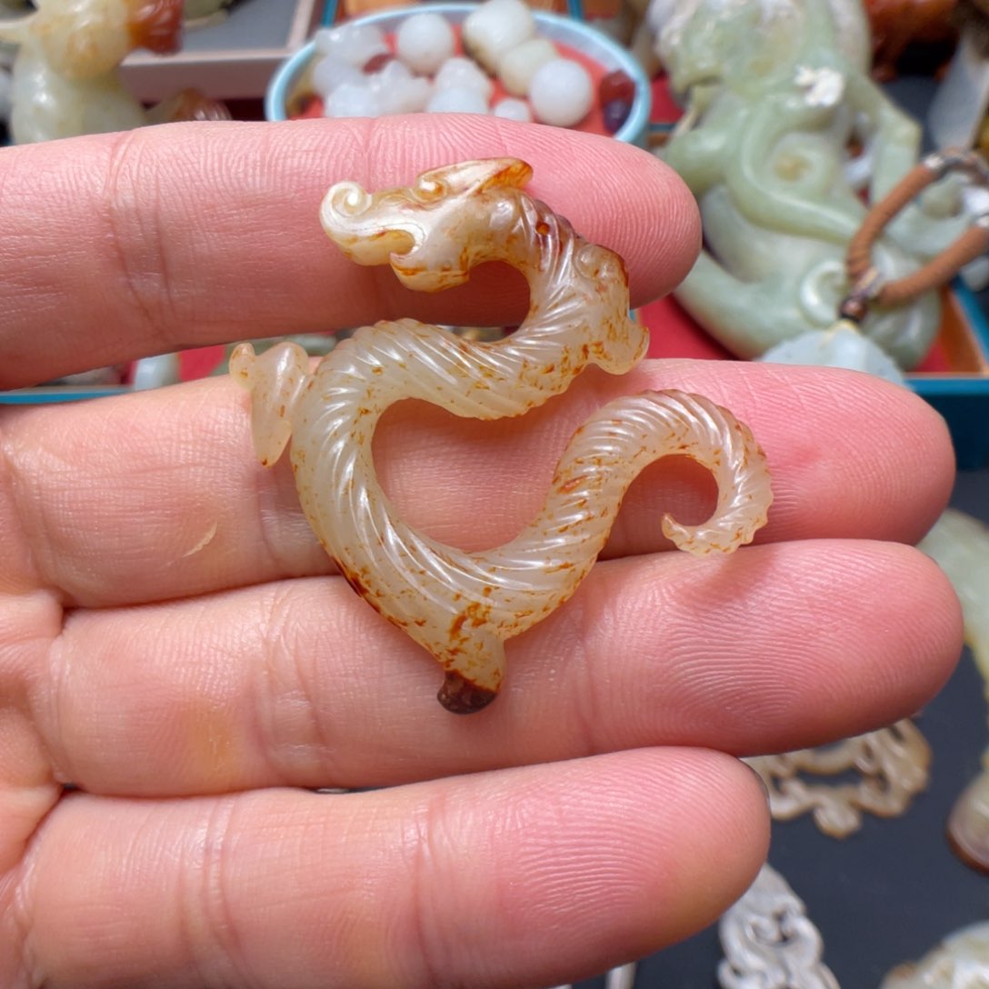 和田玉颈饰未镶嵌烟*