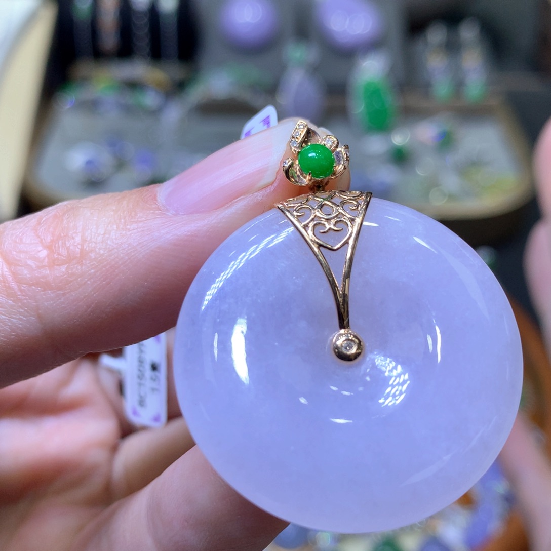 【闪购商品】翡翠颈饰18K金镶嵌翡翠吊坠项链