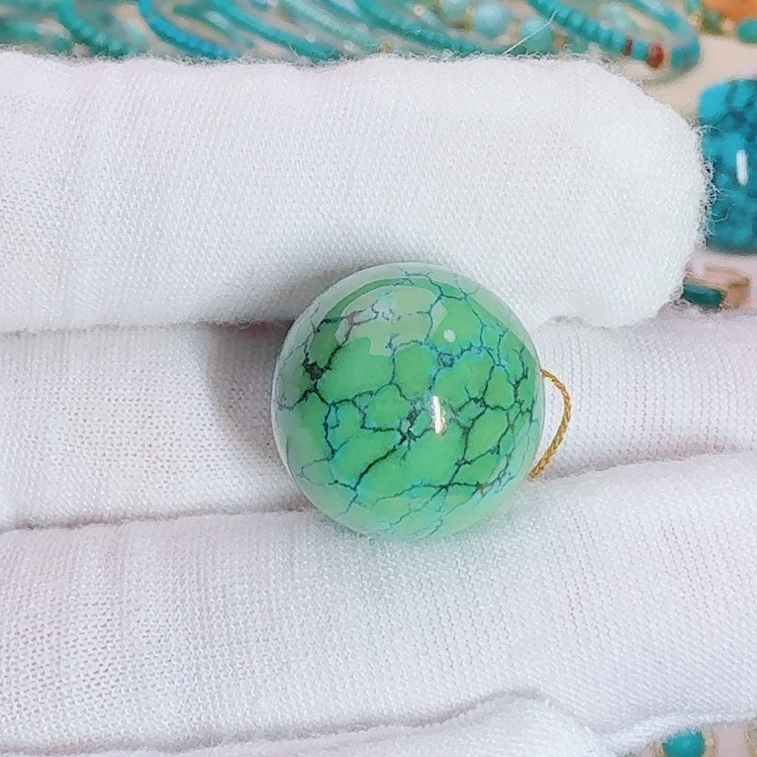 绿松石未镶嵌珠宝奇石翠绿圆珠