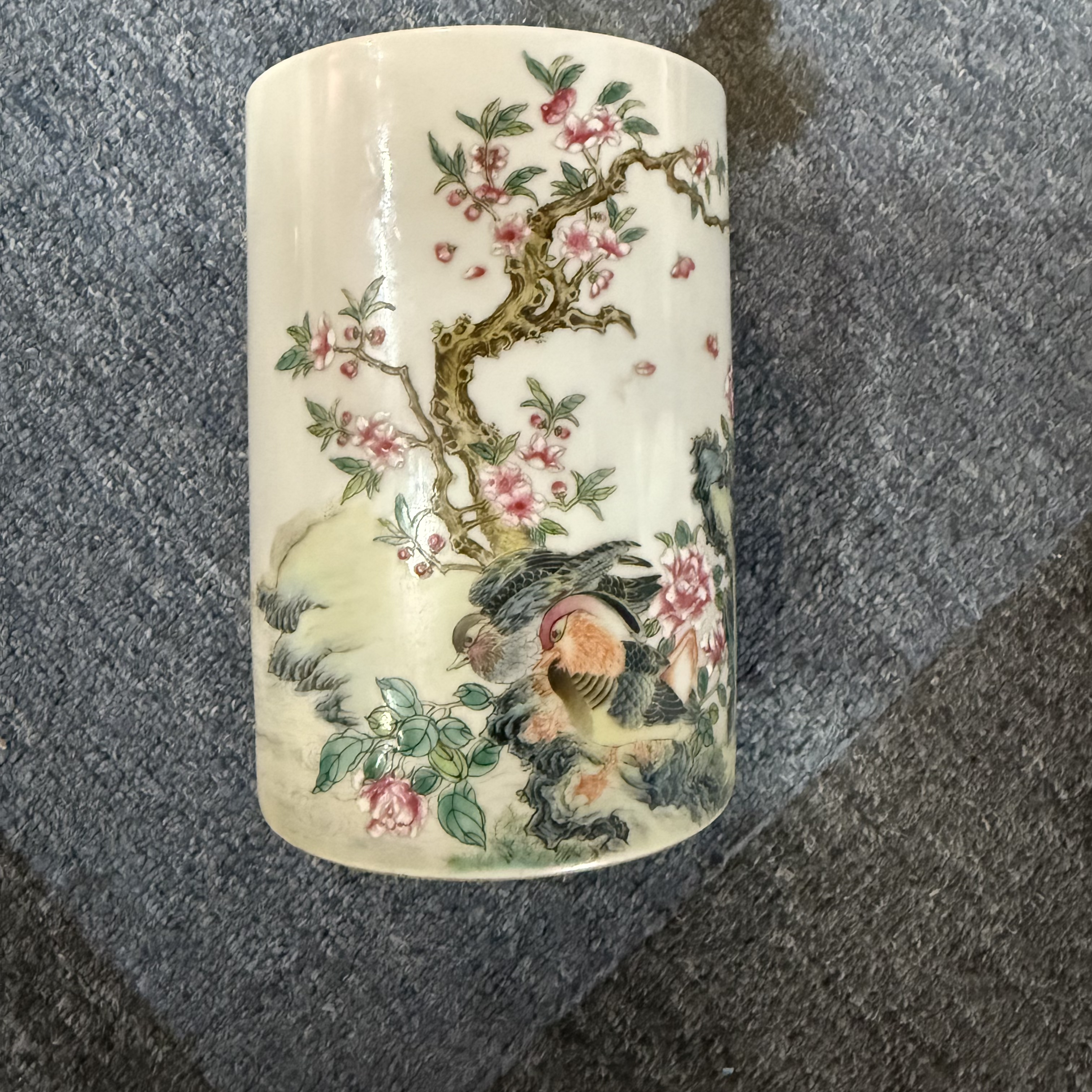 古陶瓷粉彩花鸟笔筒