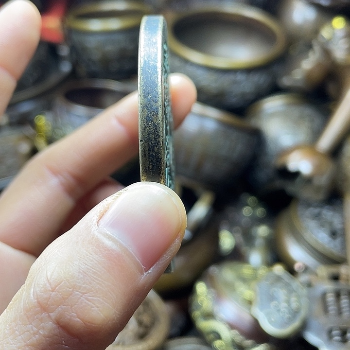 全是铜铜铜器铜器