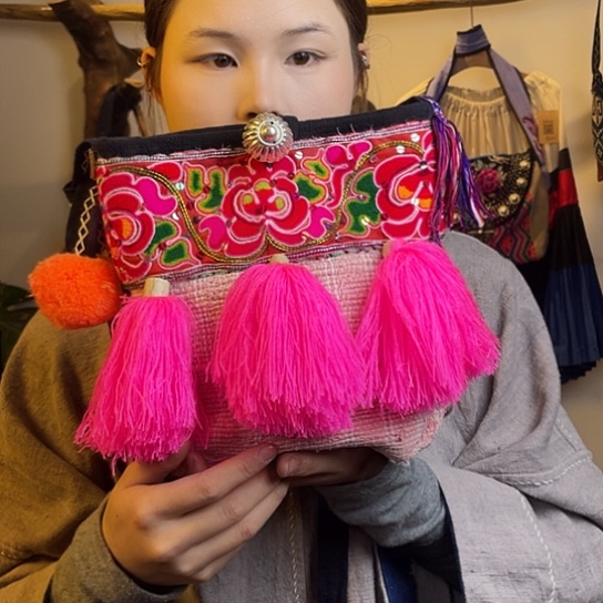 织绣手工制作包包