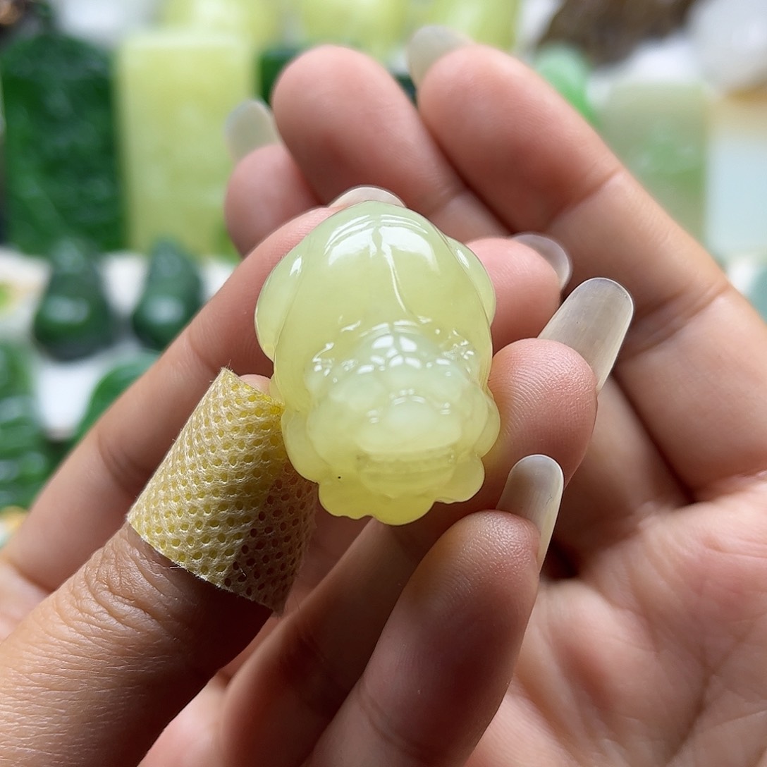 和田玉吊坠福利未镶嵌